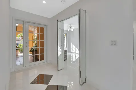 6105 Via Laguna Lane Boca Raton FL 33433