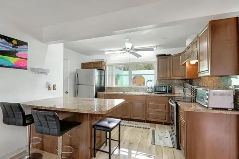 702 Sw 23rd Terrace Boynton Beach FL 33435