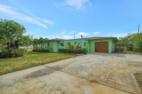 702 Sw 23rd Terrace Boynton Beach FL 33435