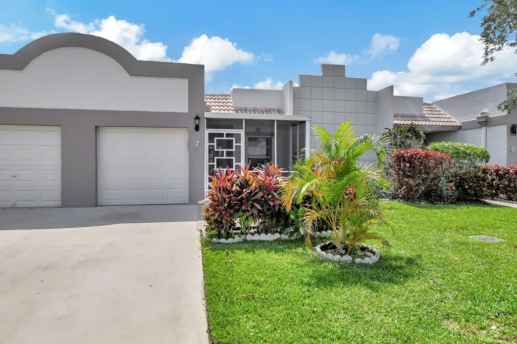18820 Stewart Circle Boca Raton FL 33496