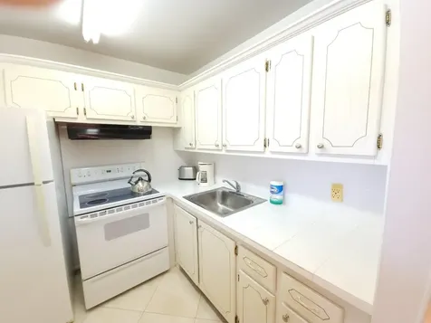 66 Cambridge C West Palm Beach FL 33417