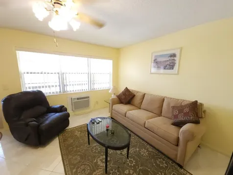 66 Cambridge C West Palm Beach FL 33417