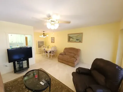 66 Cambridge C West Palm Beach FL 33417