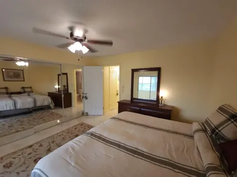 66 Cambridge C West Palm Beach FL 33417