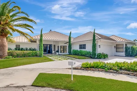 820 Ne Boca Bay Colony Drive Boca Raton FL 33487