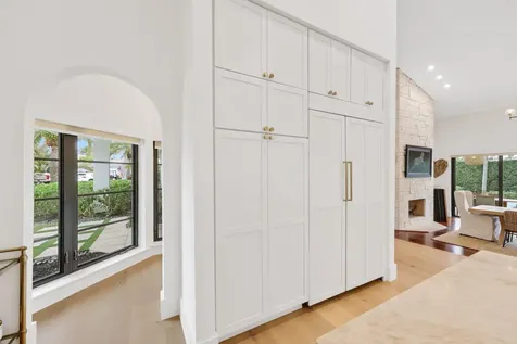 820 Ne Boca Bay Colony Drive Boca Raton FL 33487