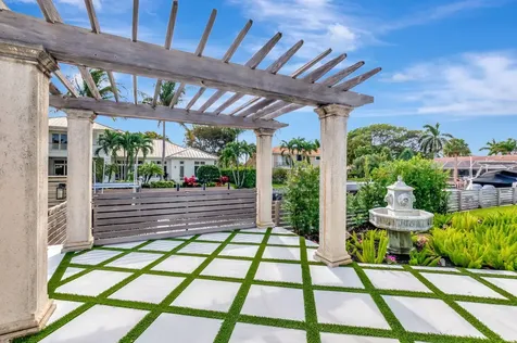 820 Ne Boca Bay Colony Drive Boca Raton FL 33487
