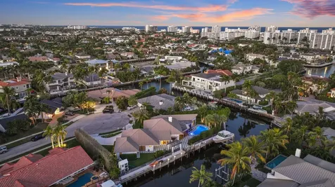 820 Ne Boca Bay Colony Drive Boca Raton FL 33487