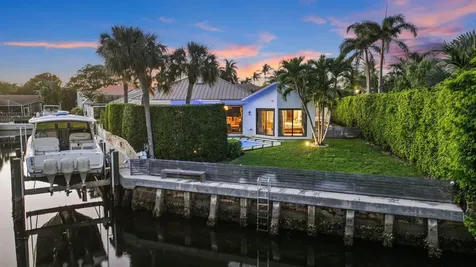 820 Ne Boca Bay Colony Drive Boca Raton FL 33487