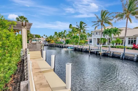 820 Ne Boca Bay Colony Drive Boca Raton FL 33487