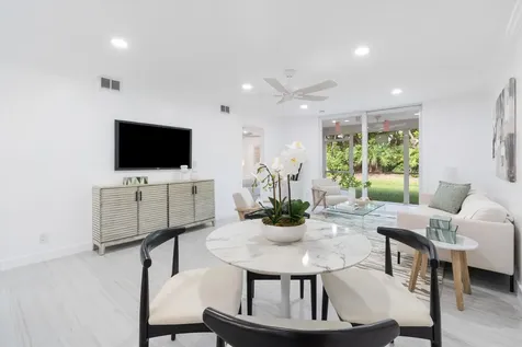 9275 Flynn Circle Boca Raton FL 33496