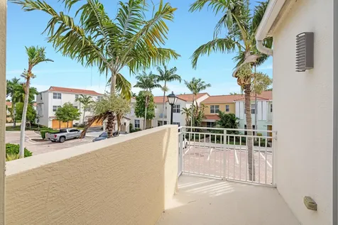 5010 Nw 16th Way Boca Raton FL 33431