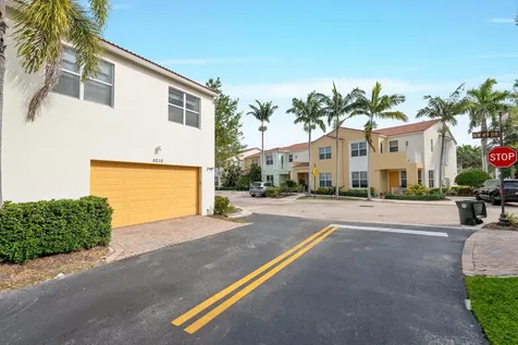 5010 Nw 16th Way Boca Raton FL 33431