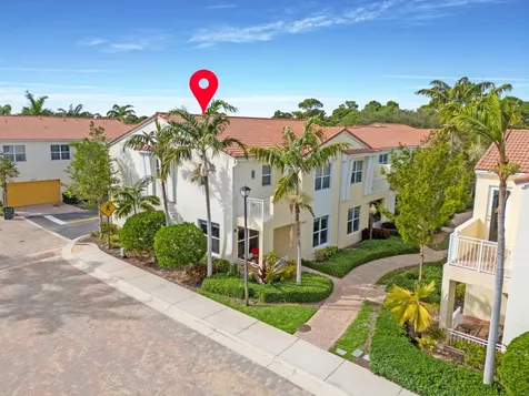 5010 Nw 16th Way Boca Raton FL 33431