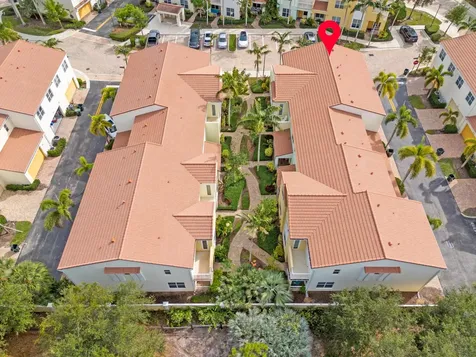 5010 Nw 16th Way Boca Raton FL 33431