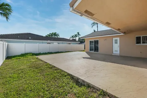 6900 Calle Del Paz Boca Raton FL 33433