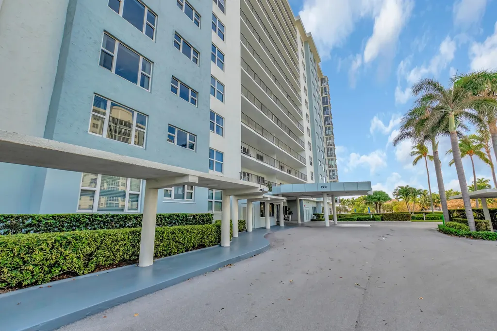 220 Macfarlane Drive Delray Beach FL 33483