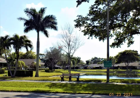 8166 Springtree Road Boca Raton FL 33496