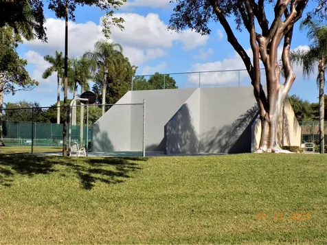 8166 Springtree Road Boca Raton FL 33496