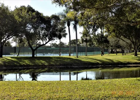 8166 Springtree Road Boca Raton FL 33496