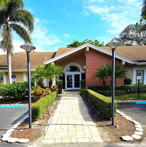 8166 Springtree Road Boca Raton FL 33496