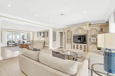 324 Fairway Court Atlantis FL 33462