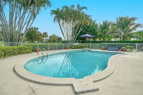 324 Fairway Court Atlantis FL 33462