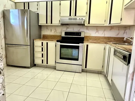 3930 Inverrary Boulevard Lauderhill FL 33319