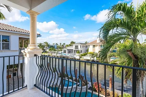 811 Ne 33rd Street Boca Raton FL 33431