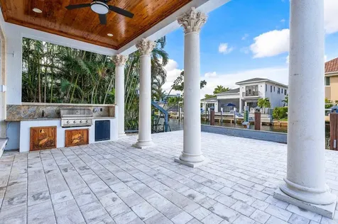 811 Ne 33rd Street Boca Raton FL 33431
