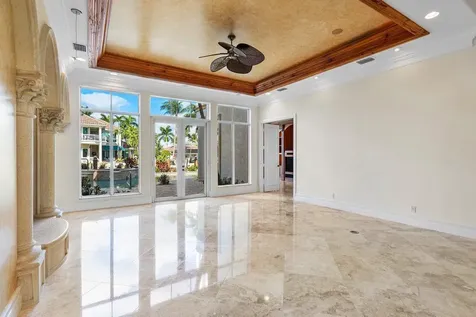 811 Ne 33rd Street Boca Raton FL 33431