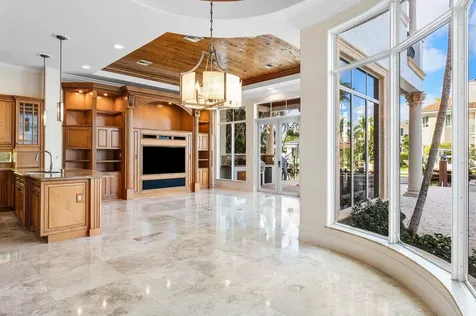 811 Ne 33rd Street Boca Raton FL 33431