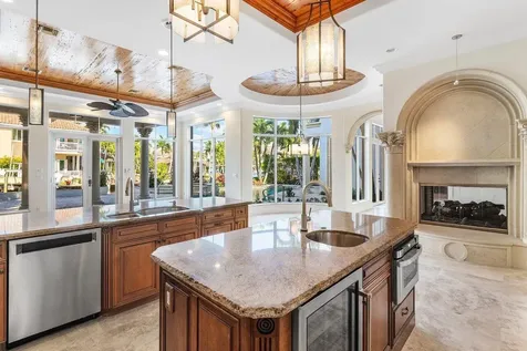 811 Ne 33rd Street Boca Raton FL 33431