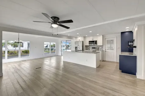 35001 Cayos Bay Boynton Beach FL 33436