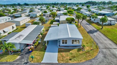 35001 Cayos Bay Boynton Beach FL 33436