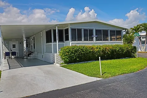 39012 Gayle Bay Boynton Beach FL 33436