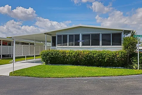 39012 Gayle Bay Boynton Beach FL 33436