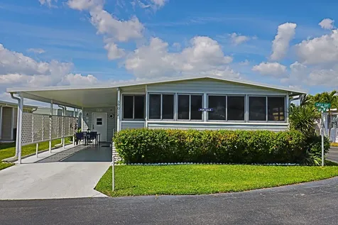 39012 Gayle Bay Boynton Beach FL 33436