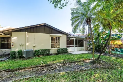 5424 Viburnum Circle Delray Beach FL 33484