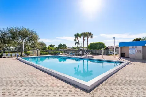 5424 Viburnum Circle Delray Beach FL 33484