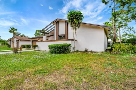 6107 Elsinore Circle Greenacres FL 33463