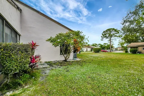 6107 Elsinore Circle Greenacres FL 33463