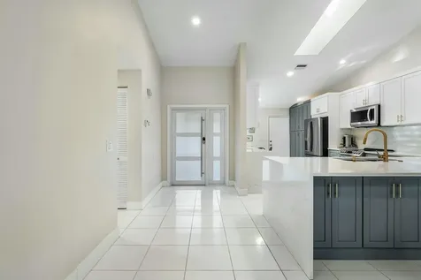 8211 Springlake Drive Boca Raton FL 33496