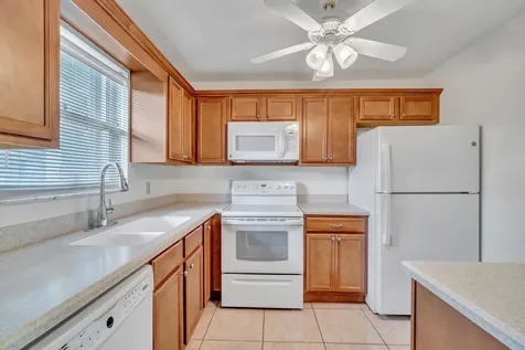 2528 Boundbrook Drive West Palm Beach FL 33406