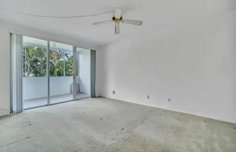 2528 Boundbrook Drive West Palm Beach FL 33406