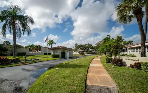 2528 Boundbrook Drive West Palm Beach FL 33406