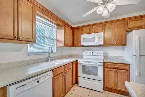 2528 Boundbrook Drive West Palm Beach FL 33406