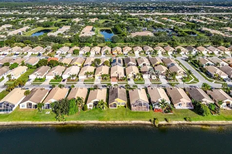 9531 Lago Drive Boynton Beach FL 33472