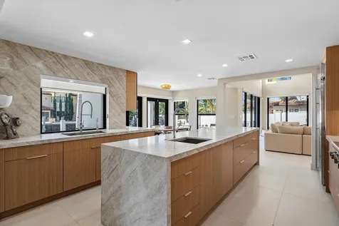 425 Coral Way Fort Lauderdale FL 33301