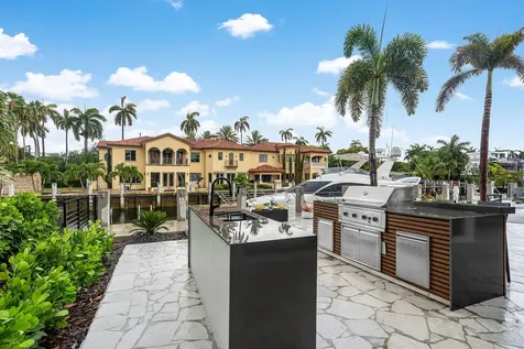 425 Coral Way Fort Lauderdale FL 33301